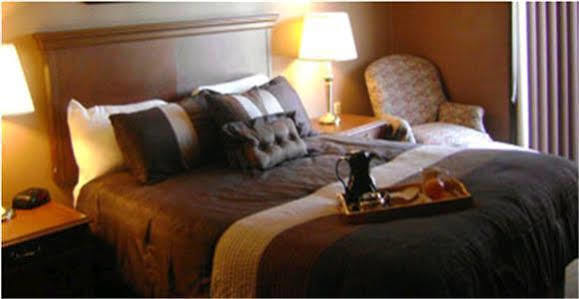 Talbot Trail Inn & Suites Leamington Luaran gambar